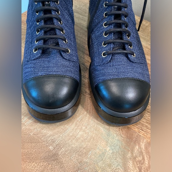 Chanel Denim and Lambskin Quilted CC Lace Up Combat Boots size 38.5 - Picture 10 of 15